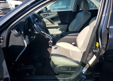 2011 Lexus Is 250 z USA, uszkodzony, nr VIN JTHCF5C2XB5047272